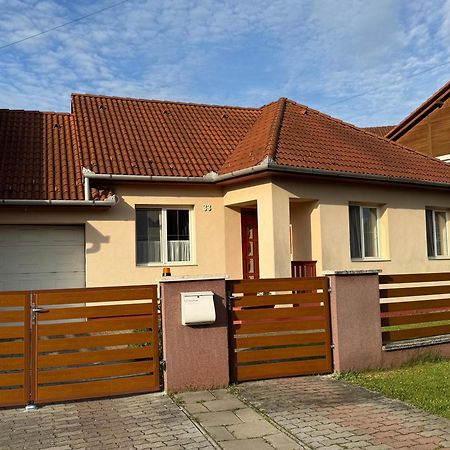 Apartmán K33 Tiszaújváros Exteriér fotografie